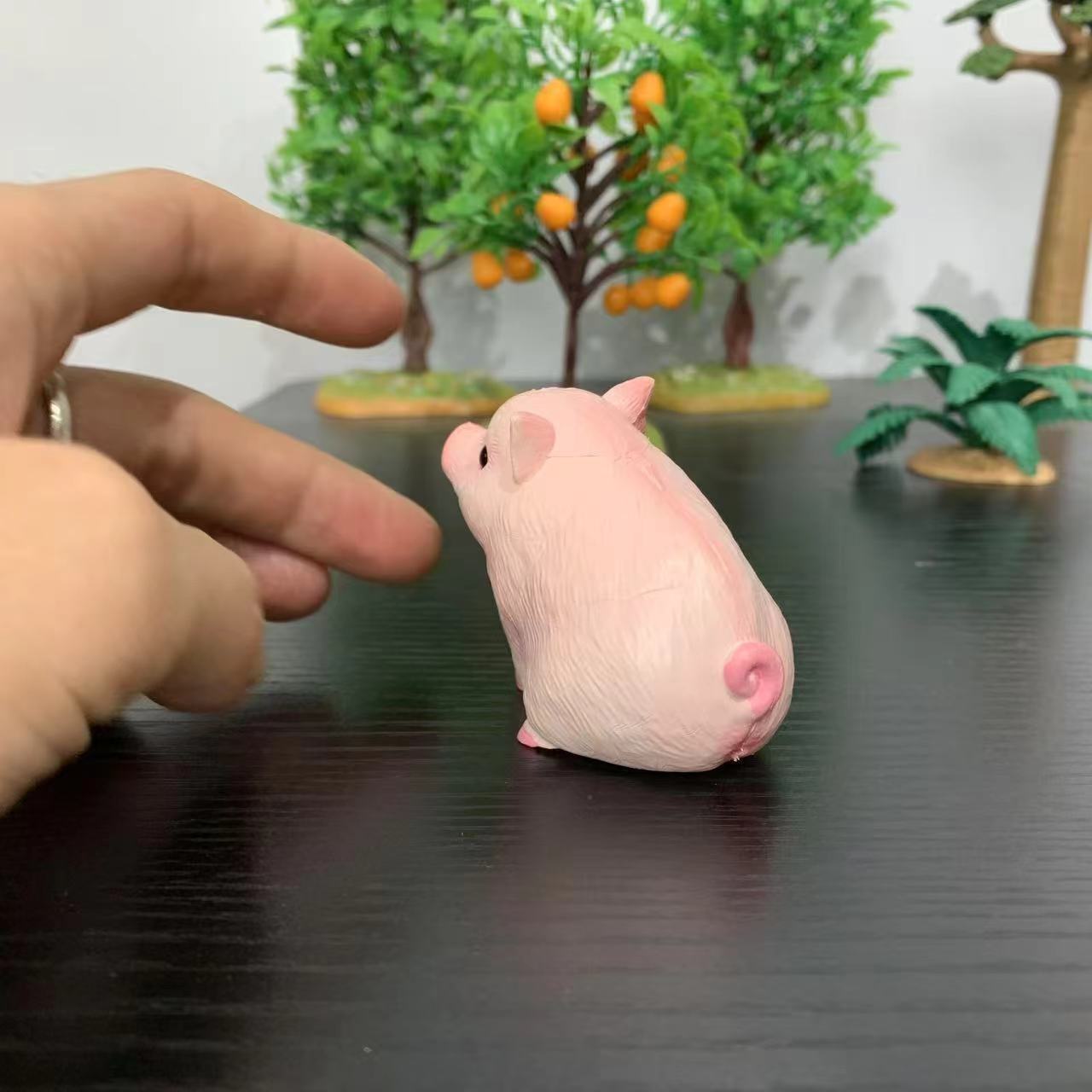 Room Decor Mini Pig Figurines  - Home Office Freelancer recension och pris